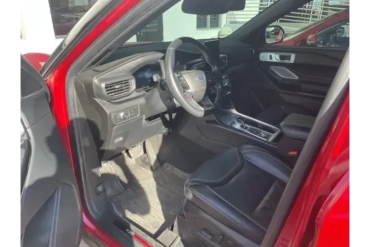 $37298 : Ford Explorer 2022 AWD ST 4d image 4