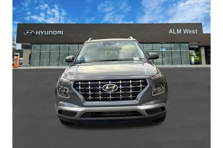 $24611 : Hyundai VENUE 2026 SEL 4dr C image 2