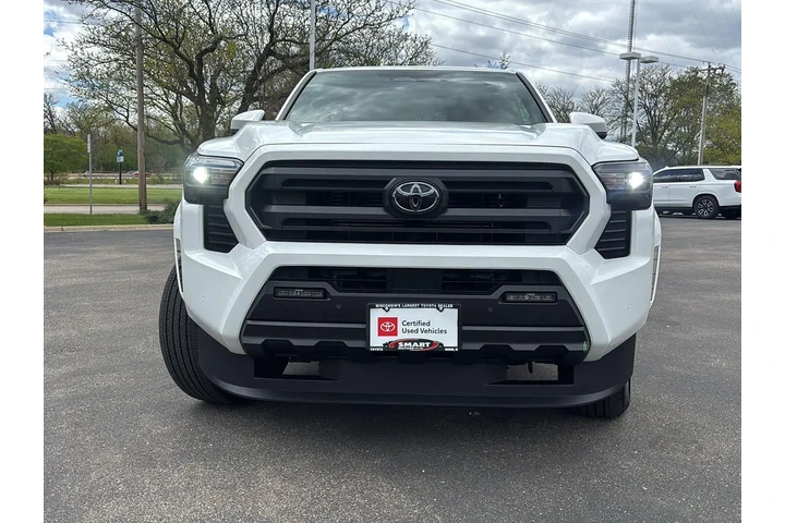 $43088 : Gold Certified 2025 TACOMA SR5 image 5