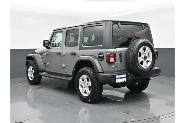 $29742 : Jeep Wrangler Unlimited 2021 image 6