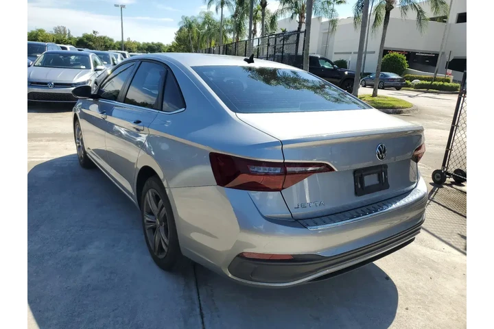 $15888 : Volkswagen Jetta 2022 SE 4dr image 6