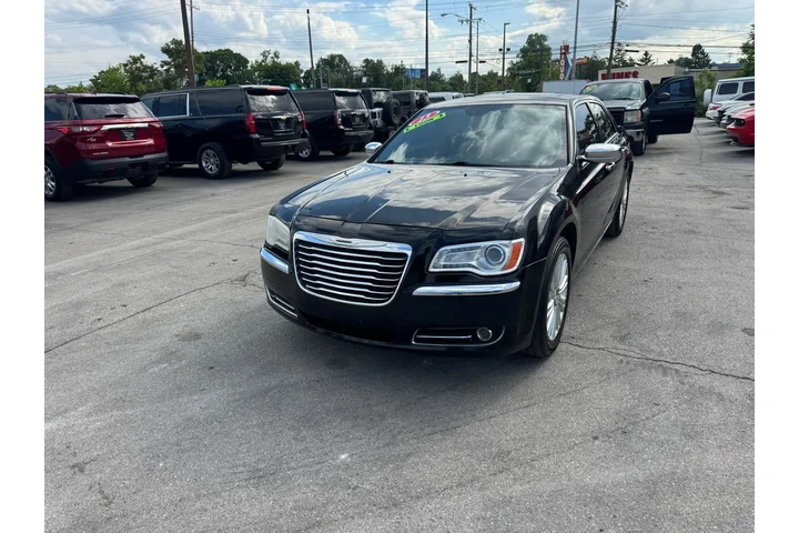 $6450 : 2013 300 4dr Sdn 300C AWD image 6