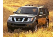 Nissan Pathfinder 2005 XE 4d