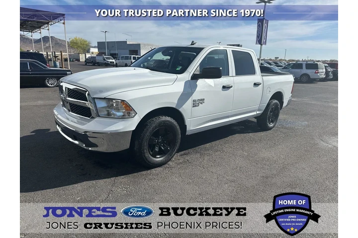 $30544 : Ram 1500 Classic 2023 4x4 SL image 1