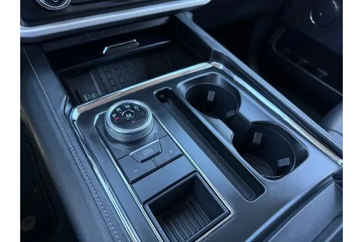 $36319 : Ford Expedition 2024 4x2 XLT image 2