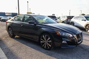 $18688 : 2022 Altima 2.5 SR thumbnail