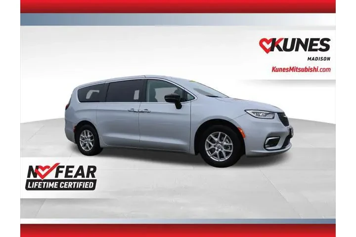 $30477 : Chrysler Pacifica 2024 Touri image 1