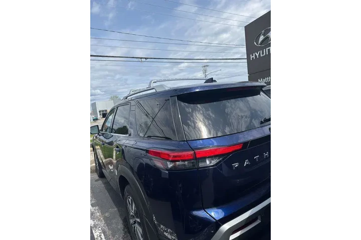 $35990 : Nissan Pathfinder 2024 AWD S image 9