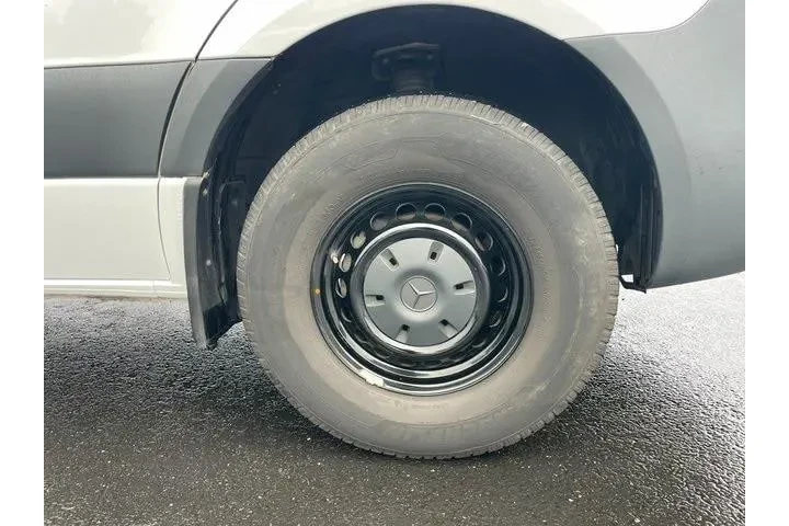 $37995 : Mercedes-Benz Sprinter 2023 image 10