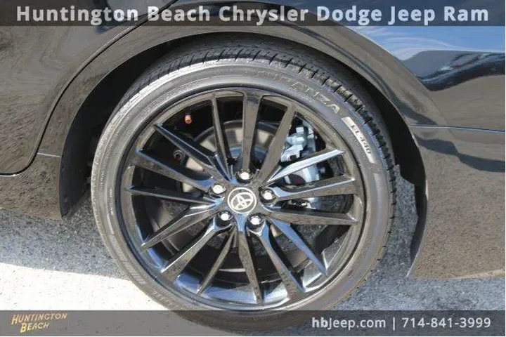 $27900 : Toyota Camry 2023 XSE V6 4dr image 7