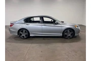 $18930 : Honda Accord 2017 Sport 4dr thumbnail