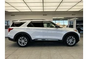 $30995 : Ford Explorer 2022 AWD XLT 4 thumbnail