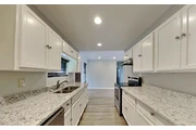 $850 : spacious charm natural home thumbnail