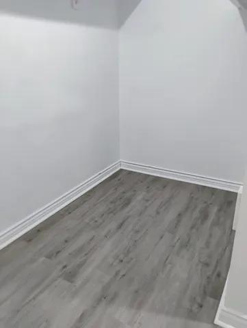 $1500 : South-LA Available image 4