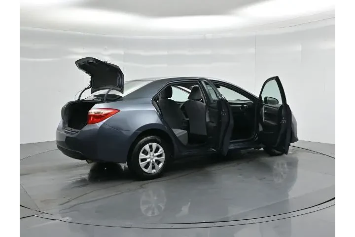 $12025 : Toyota Corolla 2017 L 4dr Se image 4