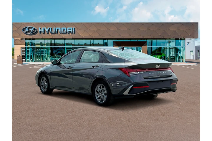 $20433 : Hyundai ELANTRA Hybrid 2024 image 5