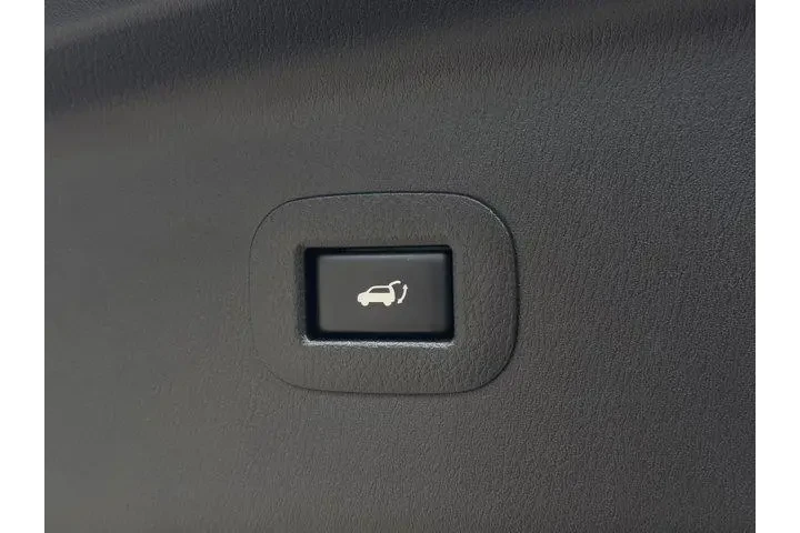 $25007 : Nissan Armada 2020 4x2 SL 4d image 10