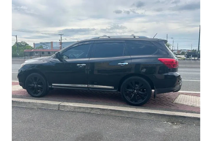 $8995 : 2017 Pathfinder Platinum image 7