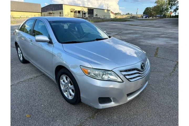 $4200 : 2011 Camry image 8
