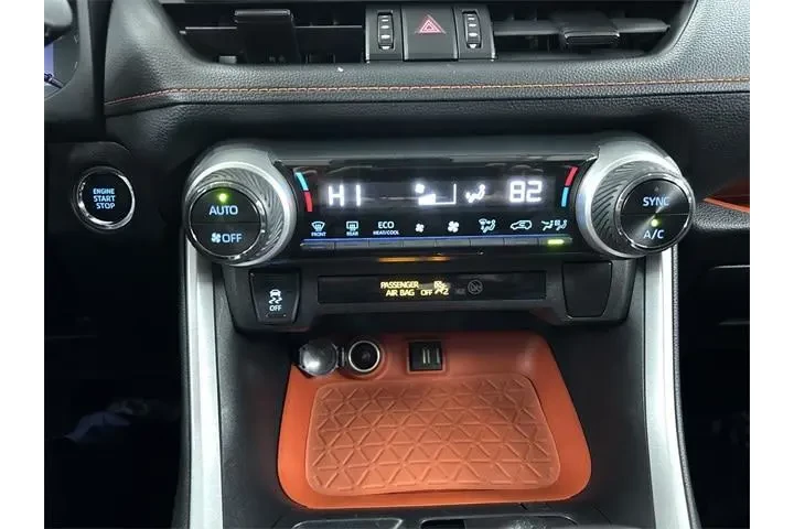 $23300 : Toyota RAV4 2021 AWD Adventu image 10