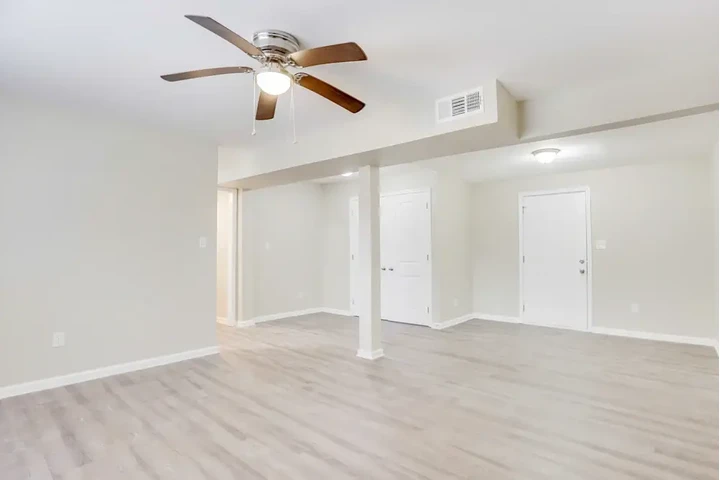 $1245 : Your Dream Apartment Available image 7