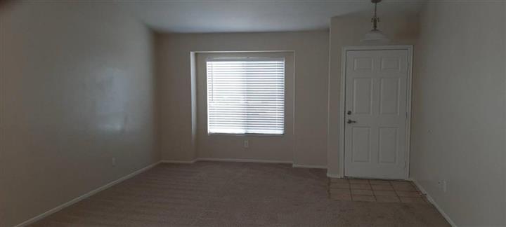 $1900 : Great neighborhood to live image 2