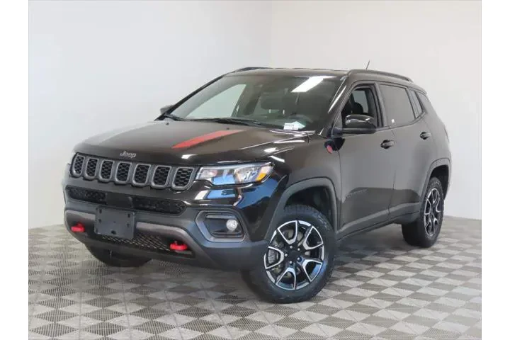 $22421 : Jeep Compass 2024 4x4 Trailh image 1