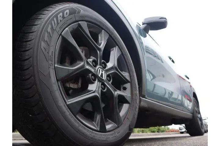 $22245 : Honda HR-V 2023 AWD Sport 4d image 10