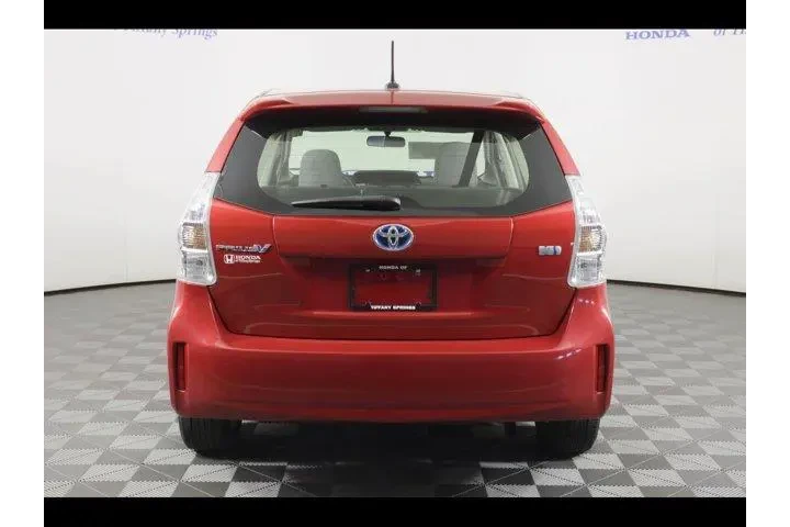 $12875 : Toyota Prius v 2013 Three 4d image 6