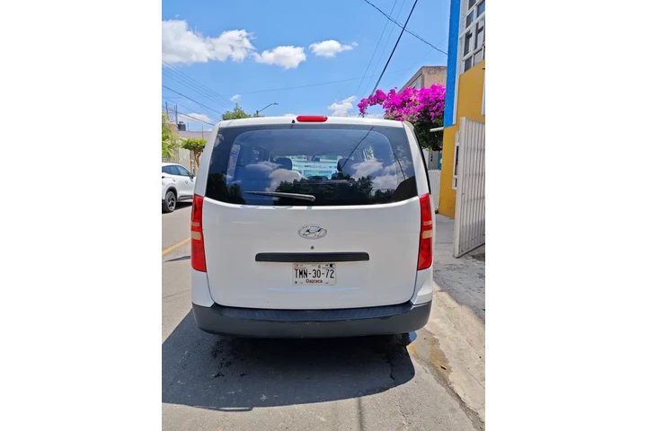 $115000 : H100 2013 12 PASAJEROS DIESEL image 3