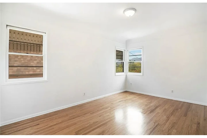 $2460 : 3Bed 2Bath in Huntington Park image 7