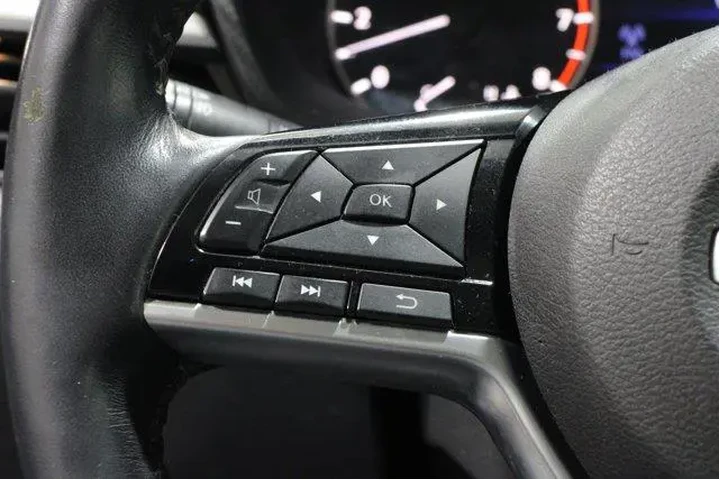 $18974 : Nissan Altima 2019 2.0 Plati image 9