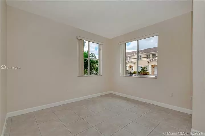 $545000 : MIAMI LAKES image 10