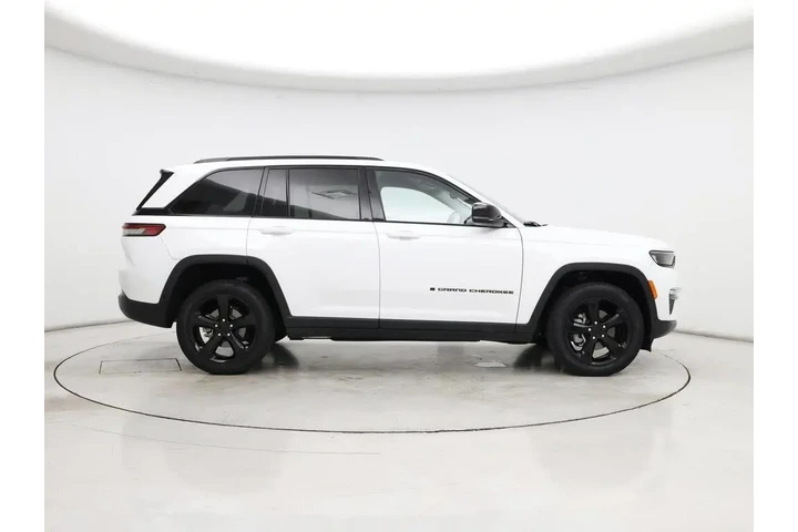 $31998 : Jeep Grand Cherokee 2023 4x4 image 7