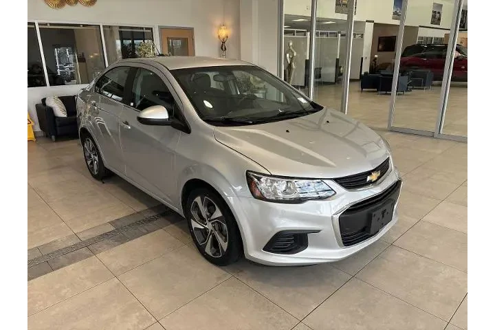 $9490 : Chevrolet Sonic 2018 Premier image 1