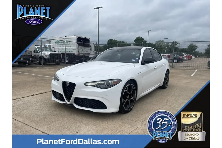 $27259 : Alfa Romeo Giulia 2023 Ti 4d image 1