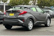 $17994 : Toyota C-HR 2021 LE 4dr Cros thumbnail