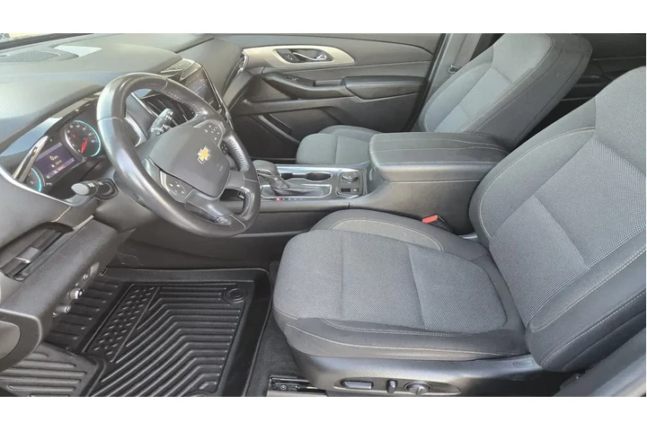 Chevrolet Traverse 2021 4x4 image 6