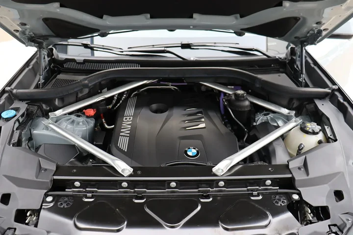 $54998 : 2024 X5 xDrive40i image 1