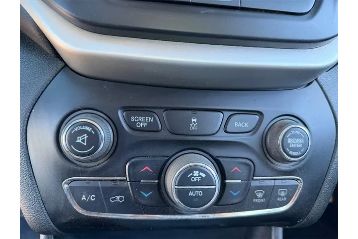 $14000 : Jeep Cherokee 2017 Latitude image 7