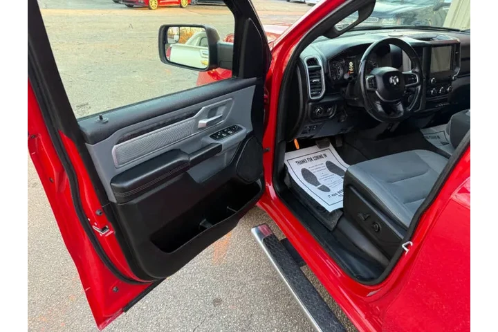$24999 : 2021 RAM 1500 Big Horn image 9
