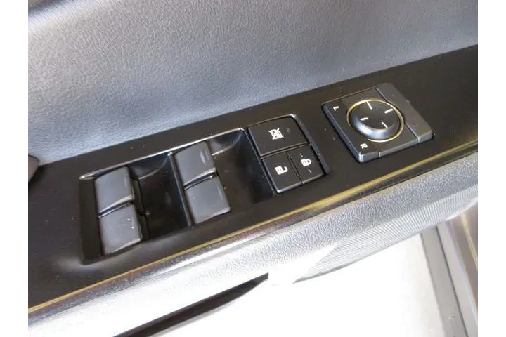 $21920 : Lexus UX 200 2022 4dr Crosso image 10