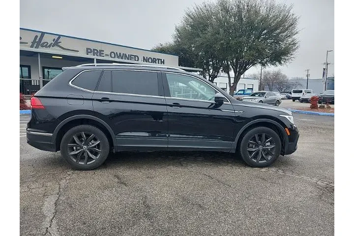 $20998 : Volkswagen Tiguan 2024 SE 4d image 2
