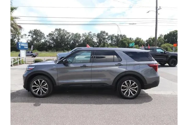 $28989 : Ford Explorer 2022 AWD ST-Li image 7