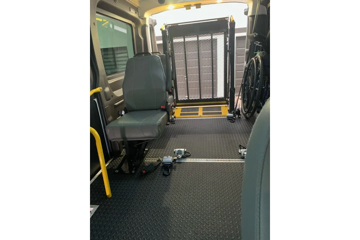 $20000 : Van ford transit ready to work image 4