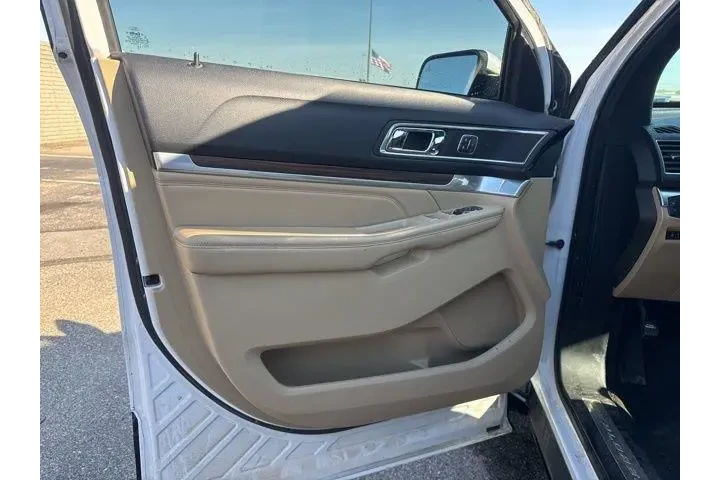 $16982 : Ford Explorer 2017 AWD Limit image 9