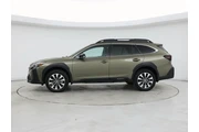 $29998 : Subaru Outback 2023 AWD Limi thumbnail