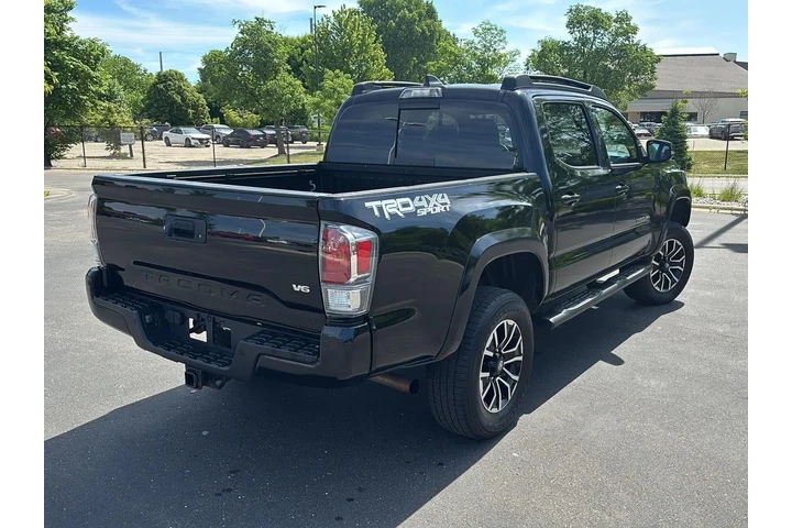 $31296 : Silver Certified 2022 Tacoma image 10