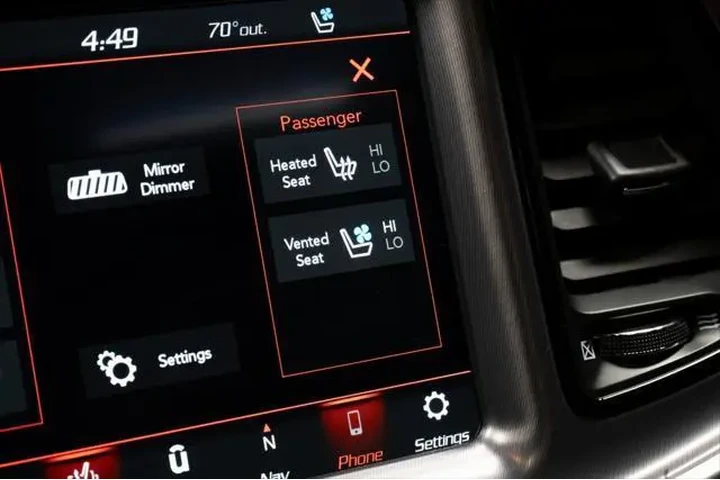 $38999 : Dodge Challenger 2020 R/T Sc image 7