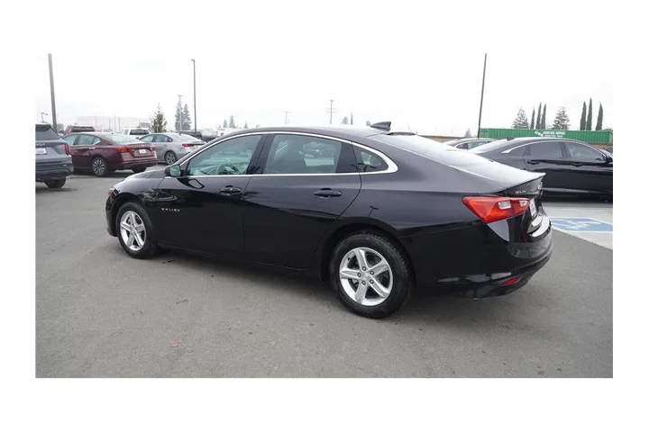 $18800 : 2024 Malibu LT image 8